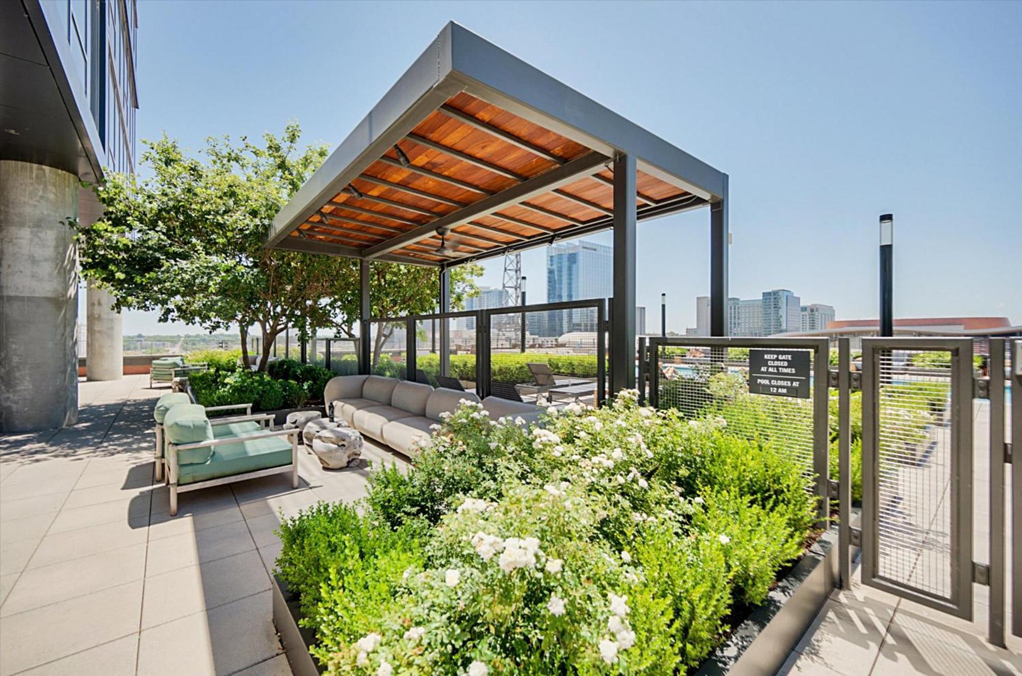 Global Luxury Downtown Apartment *