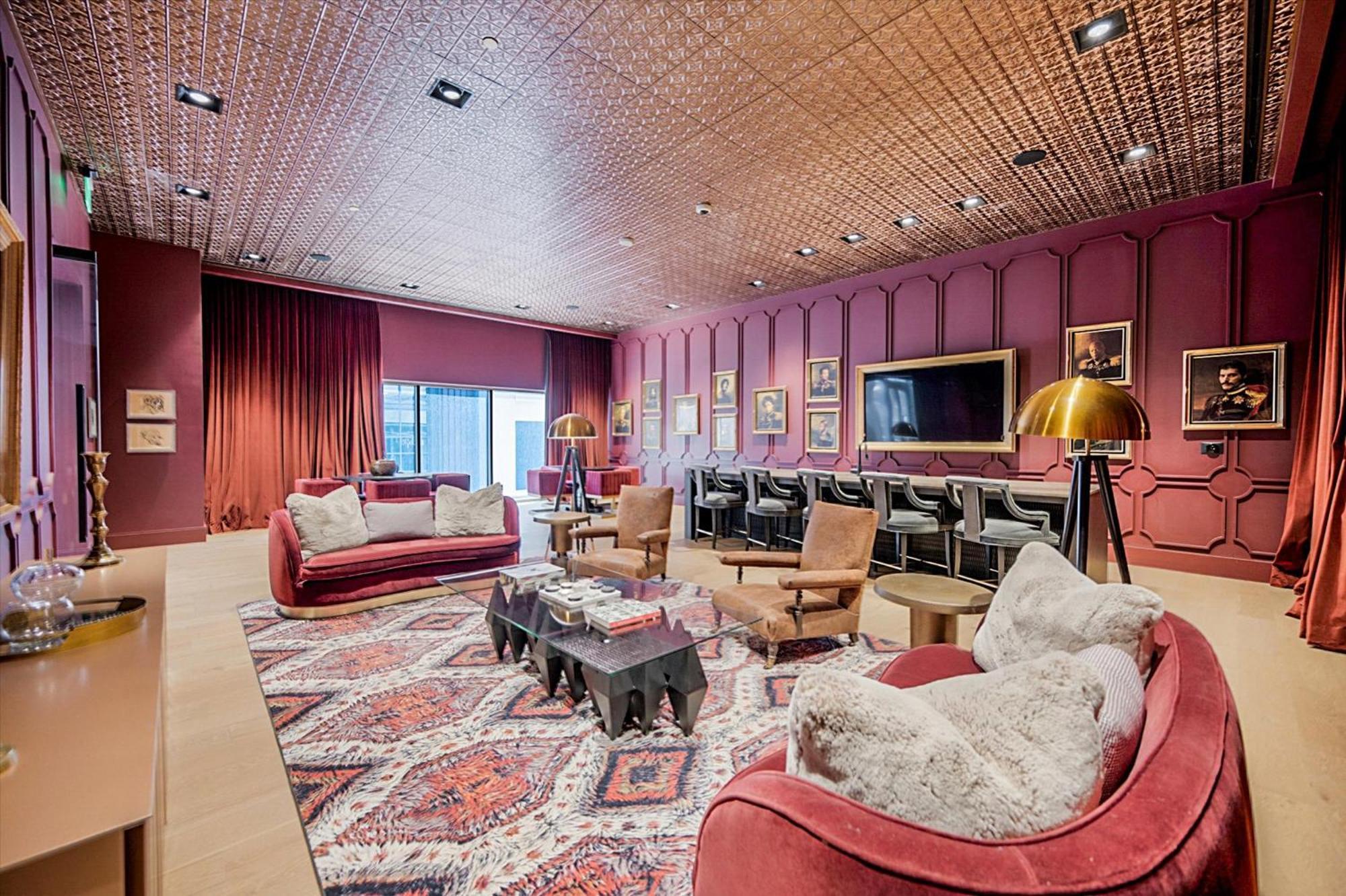 Global Luxury Downtown Nashville